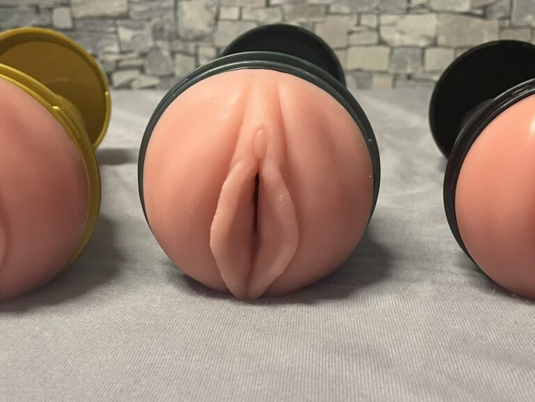 Fleshlight Vibro Pink Lady Touch Vibrating Male Masturbator Review