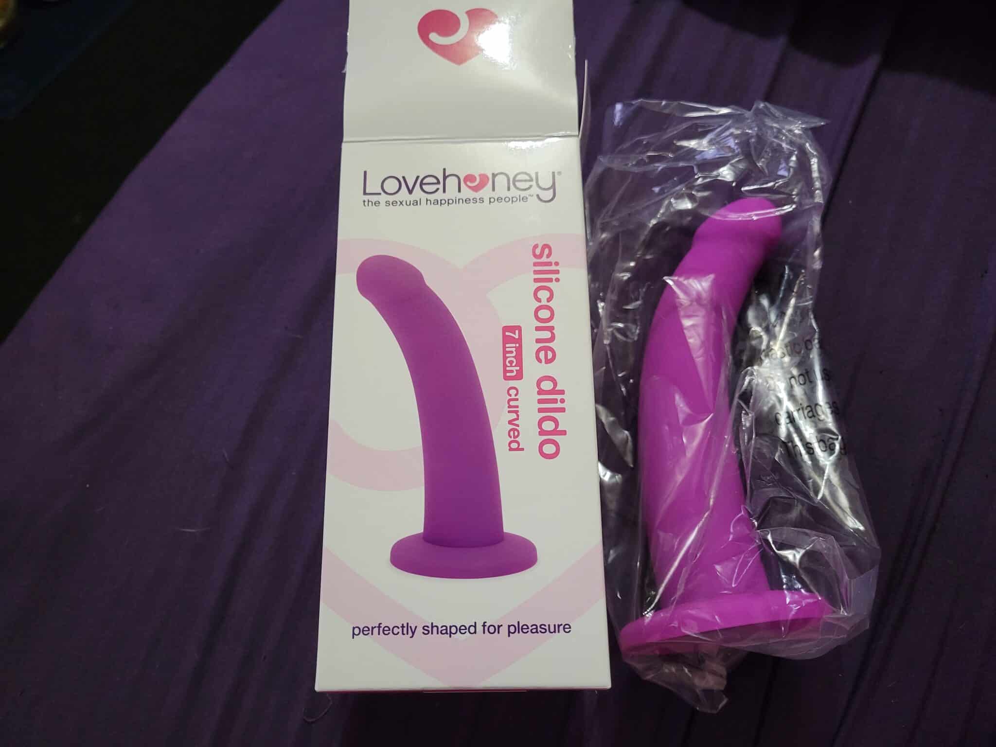 Lovehoney Curved Silicone Suction Cup Dildo 7 Inch. Slide 7