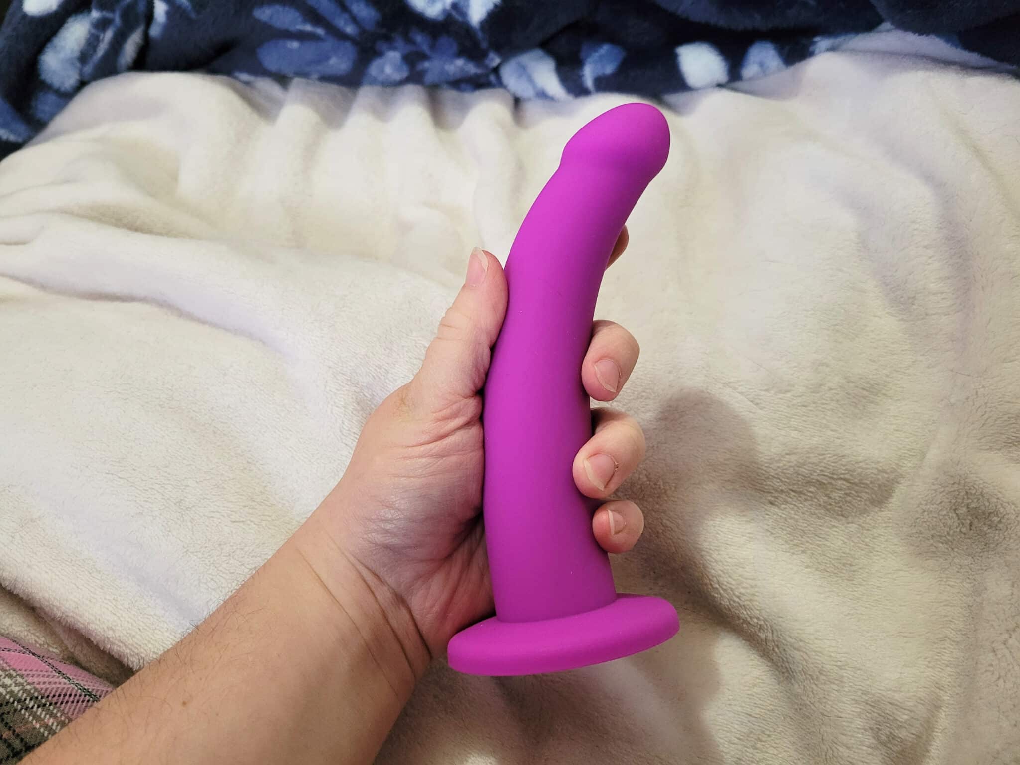 Lovehoney Curved 7″ Silicone Suction Cup Dildo Review