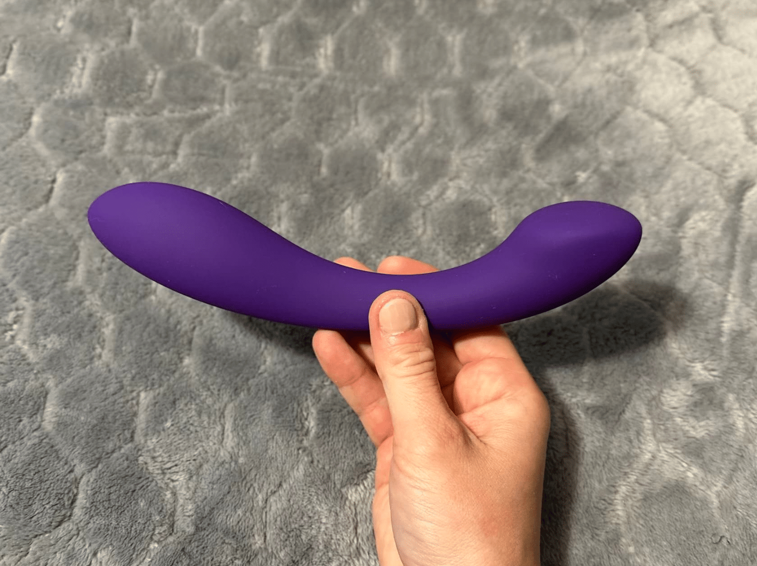 Desire Luxury Weighted Curved Silicone Dildo Review