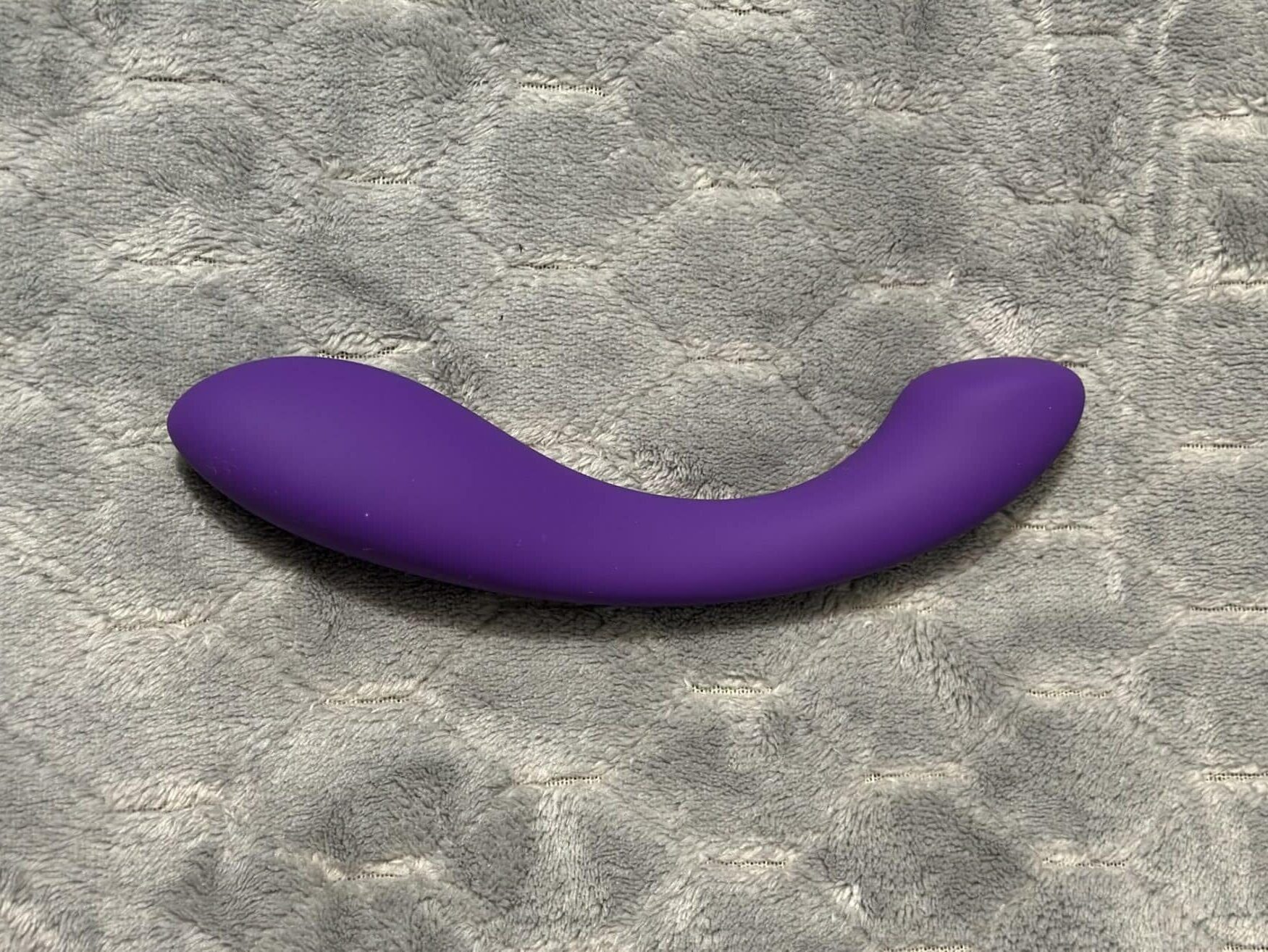 Desire Luxury Weighted Curved Double Ended Dildo. Slide 5