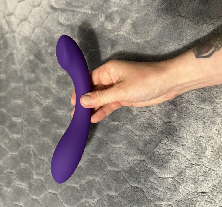Desire Luxury Weighted Curved Double Ended Dildo Review