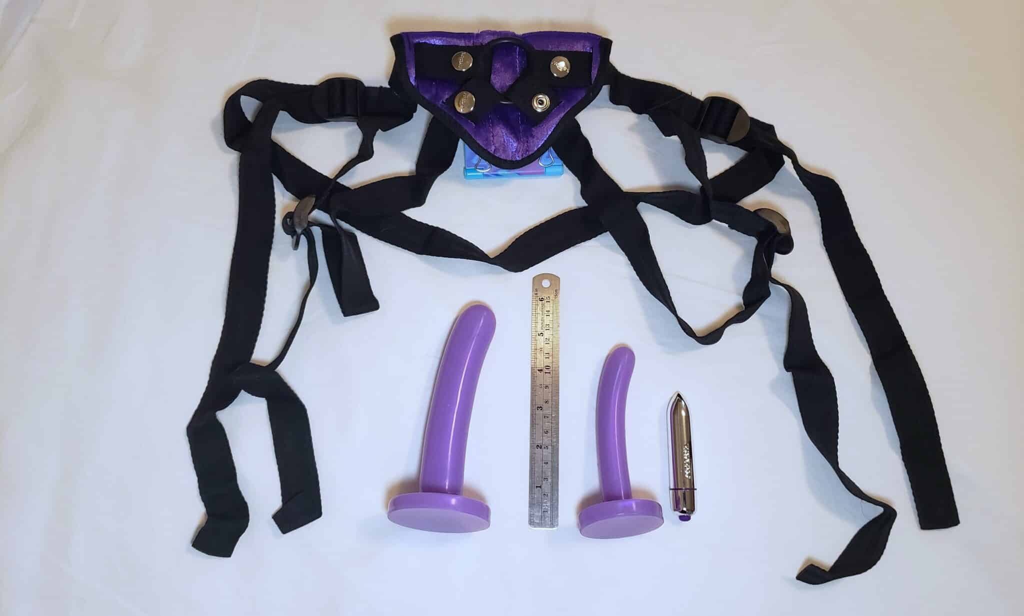 Tantus Bend Over Beginners Strap-On Kit. Slide 4