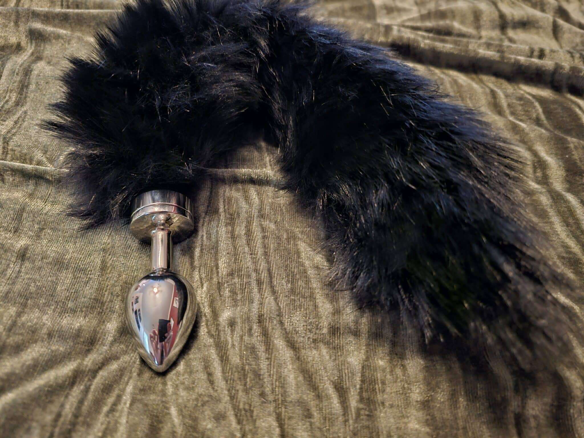 DOMINIX Deluxe Metal Faux Fur Tail Butt Plug Design