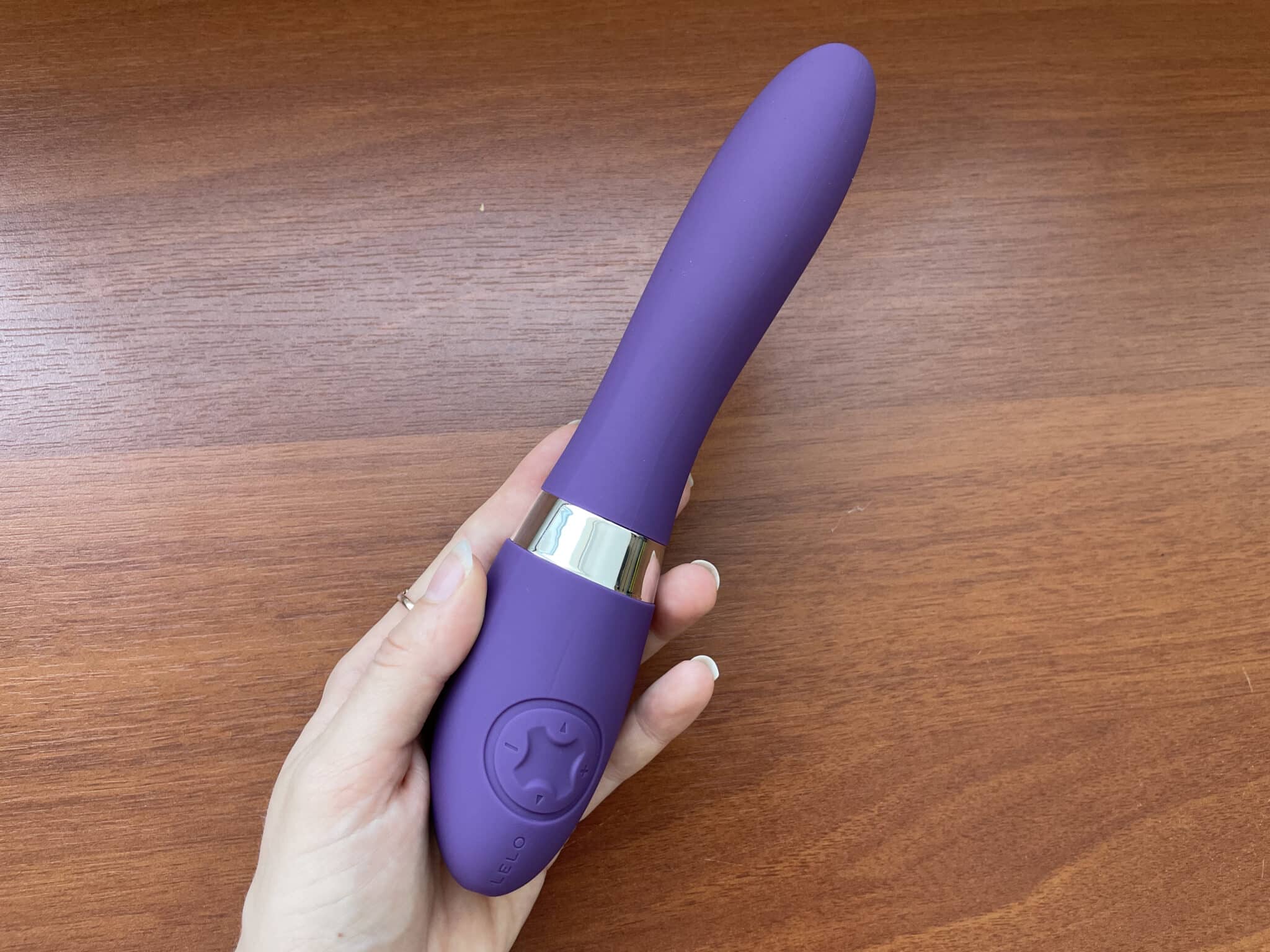 Lelo Elise 2 Design