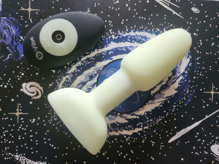 b-Vibe ASStronaut Glow-in-the-Dark Butt Play Set Review