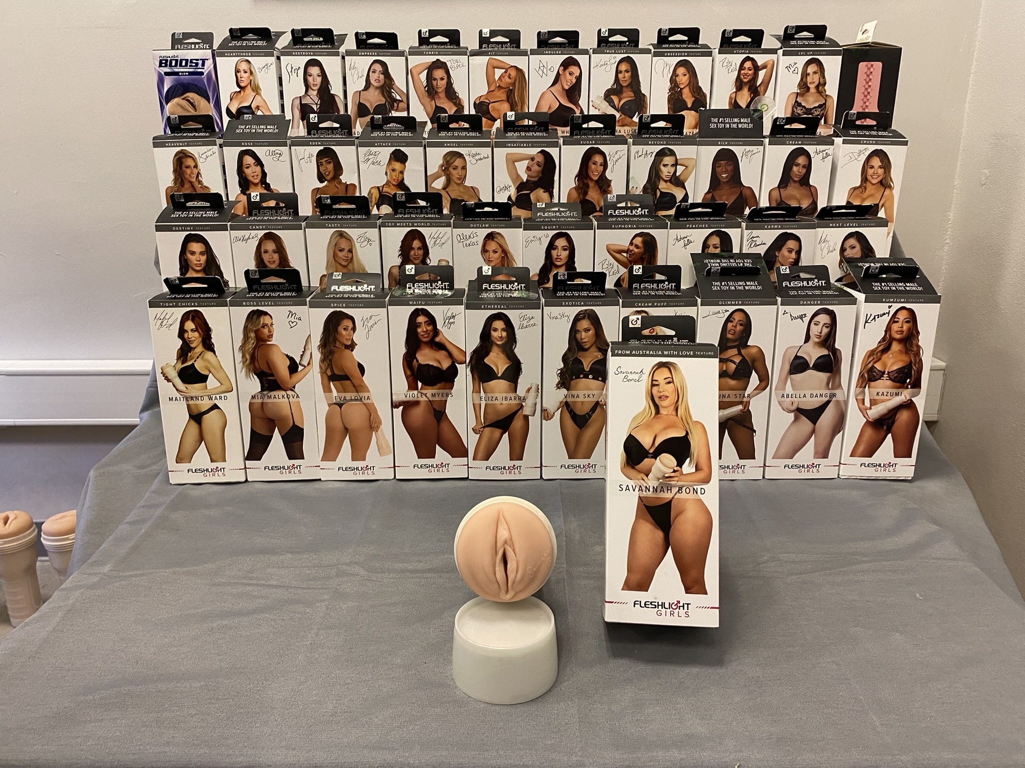 Savannah Bond Fleshlight Review (of the From Australia With Love Sleeve)