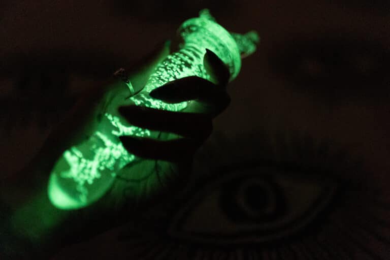 Lovehoney Sensual Glass Glow-in-the-Dark Dildo - 