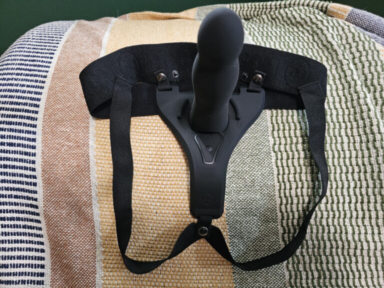 Doc Johnson Be Naughty Vibrating Hollow Strap-On Set - 