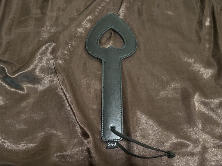 Sex & Mischief Shadow Heart Paddle - <