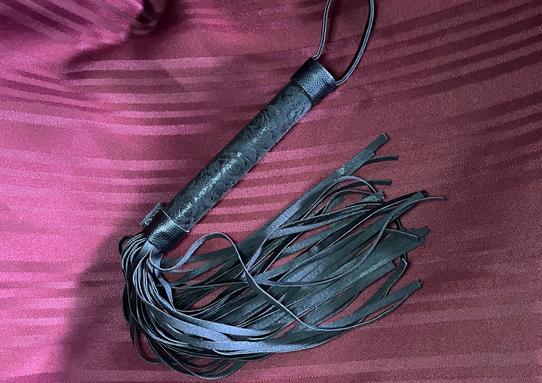 Bondage Boutique Black Rose Beginners Flogger. Slide 7