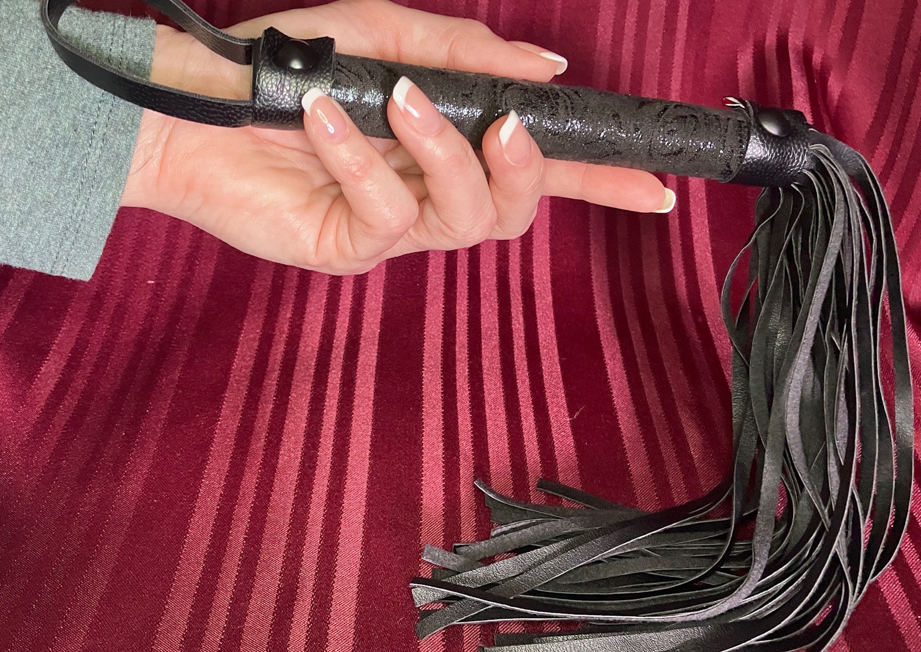 Bondage Boutique Black Rose Beginner's Flogger Ease of Use