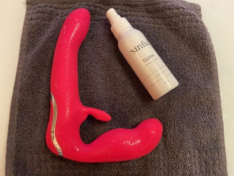 Happy Rabbit Strapless Strap-On Vibrator - 