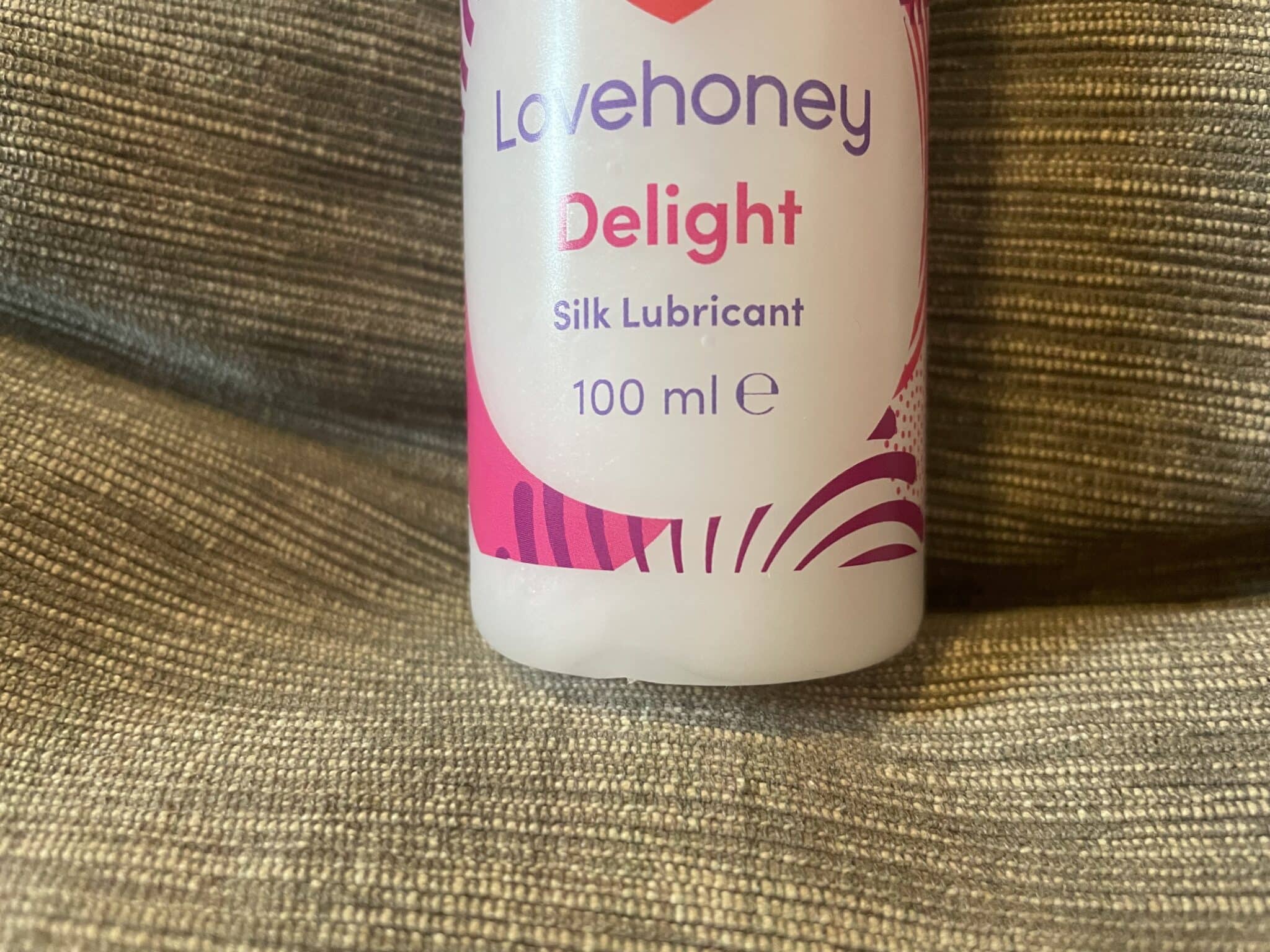 Lovehoney Delight Silk Lube . Slide 6