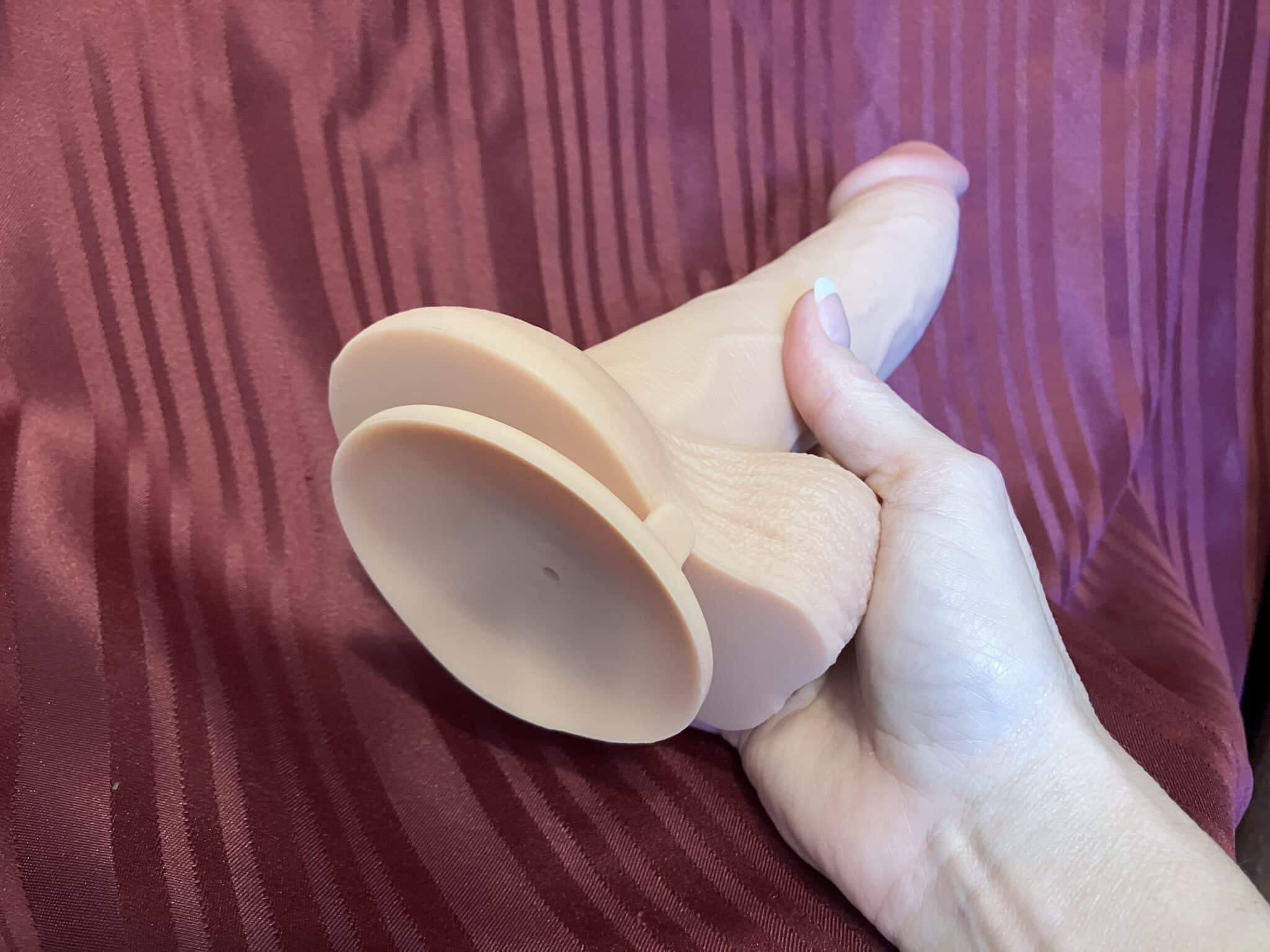 Lifelike Lover Luxe Ultra Realistic Silicone Dildo Ease of Use