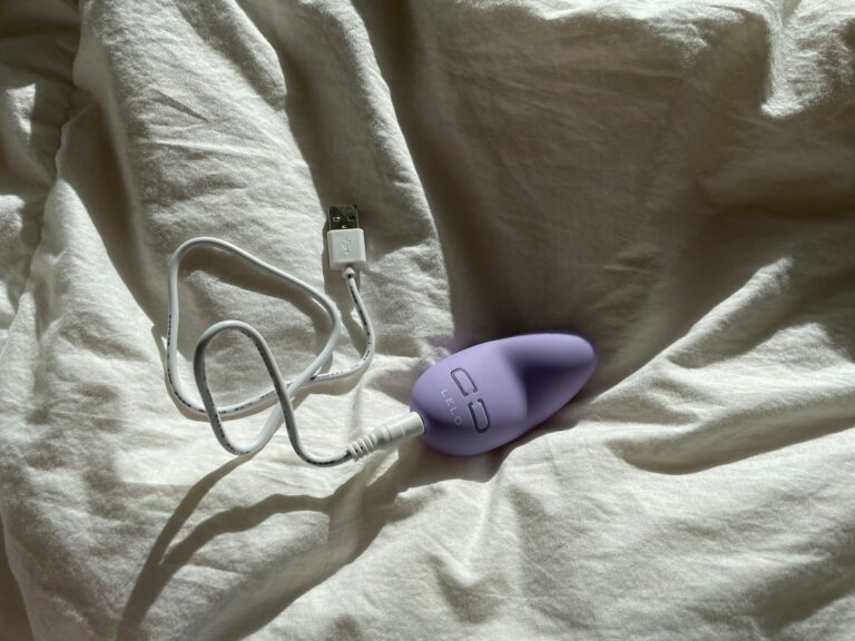 Lelo Lily 3 Personal Masturbator  -  