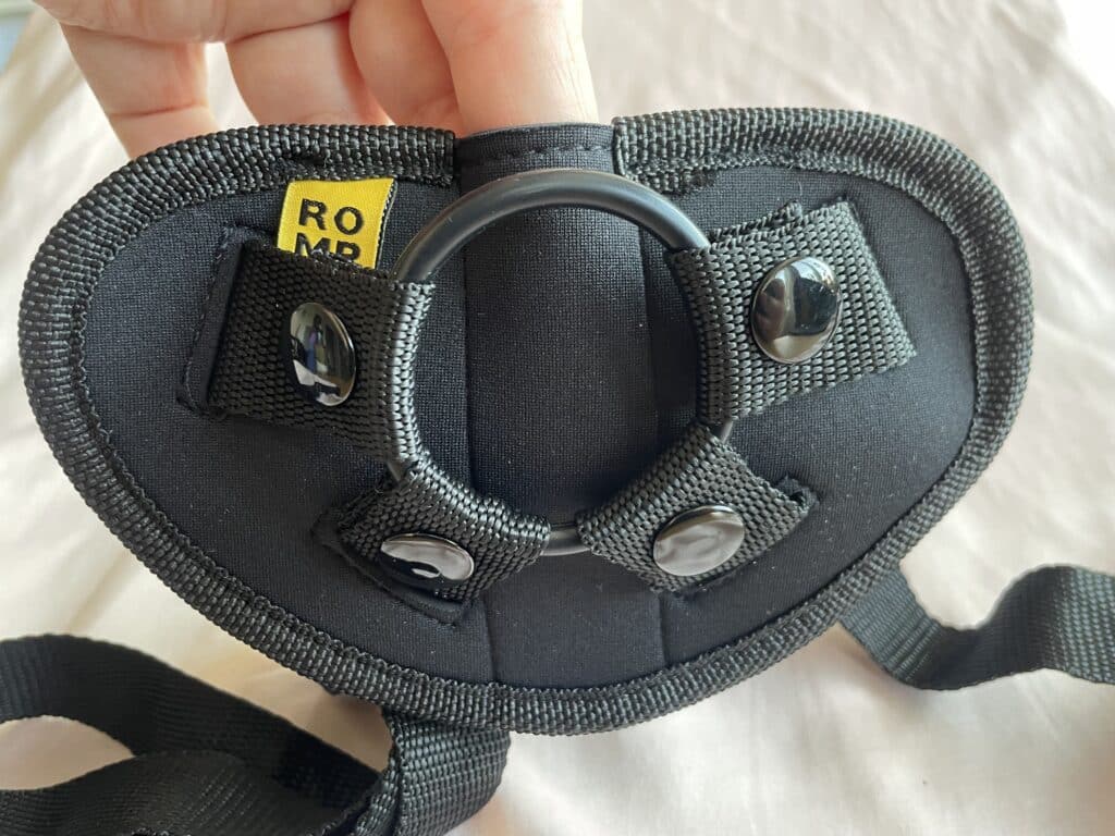 3 Best Small Strap On Dildos [Actually Tested] - Bedbible.com