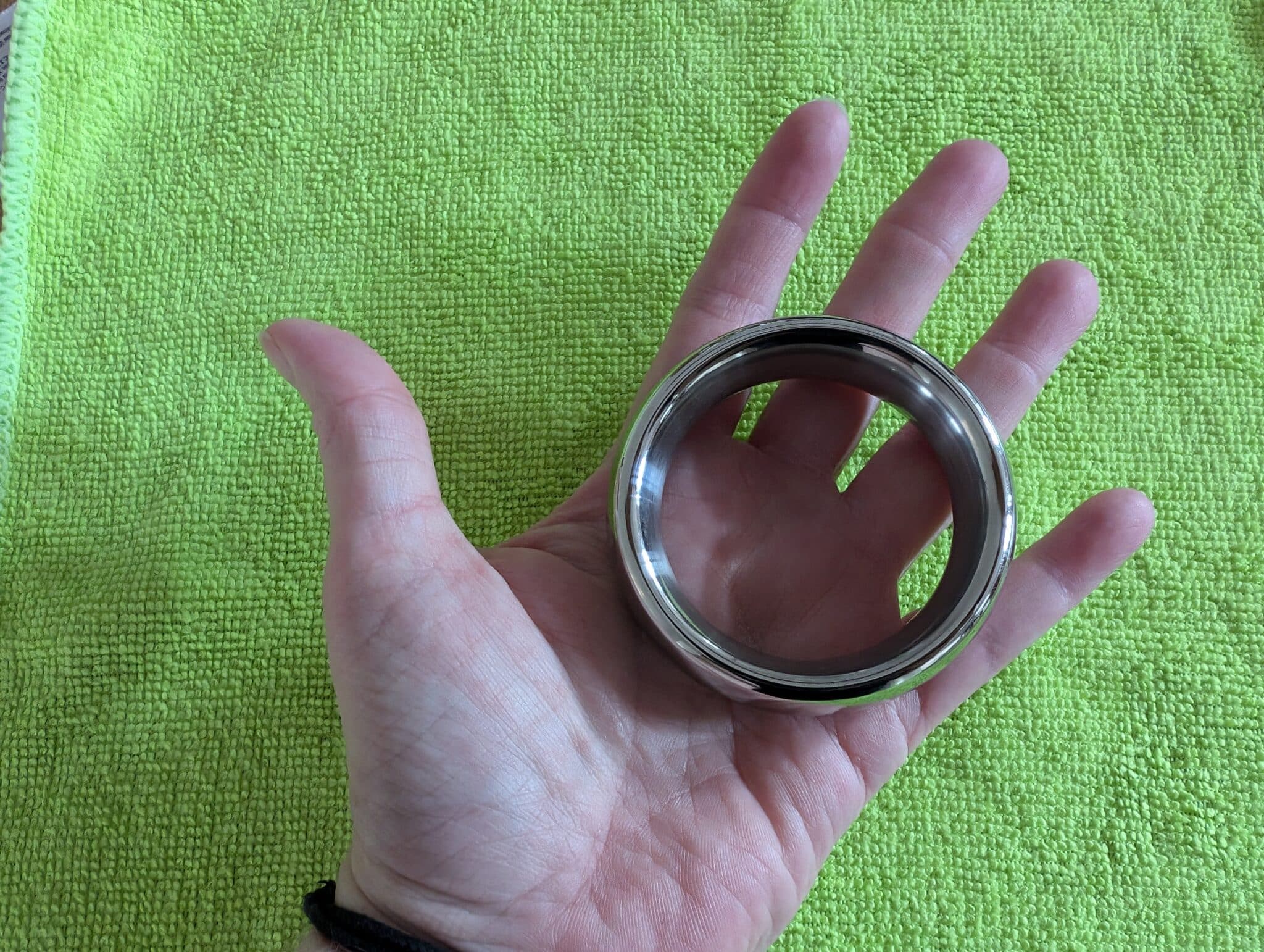 DOMINIX Deluxe Stainless Steel Doughnut Cock Ring review