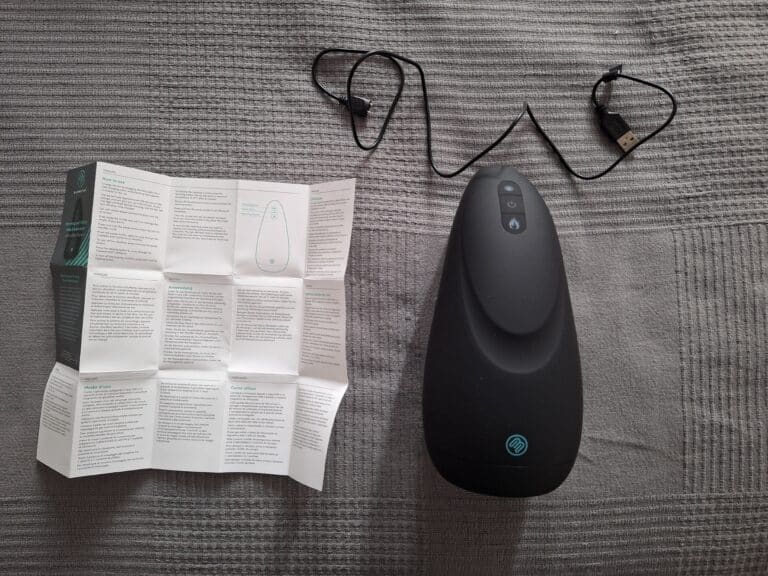 Blowmotion Warming and Pulsing Male Masturbator - 