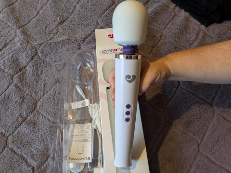 Lovehoney Deluxe Extra Powerful Rechargeable Wand Massager - 