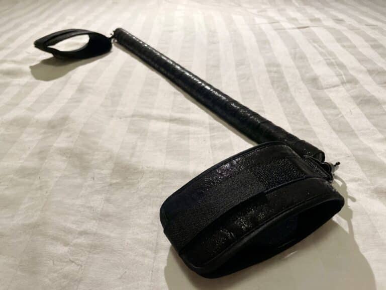 Bondage Boutique Black Rose Spreader Bar - 