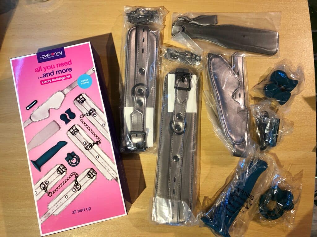 Lovehoney All You Need And More Bondage Kit (8 Piece) - 