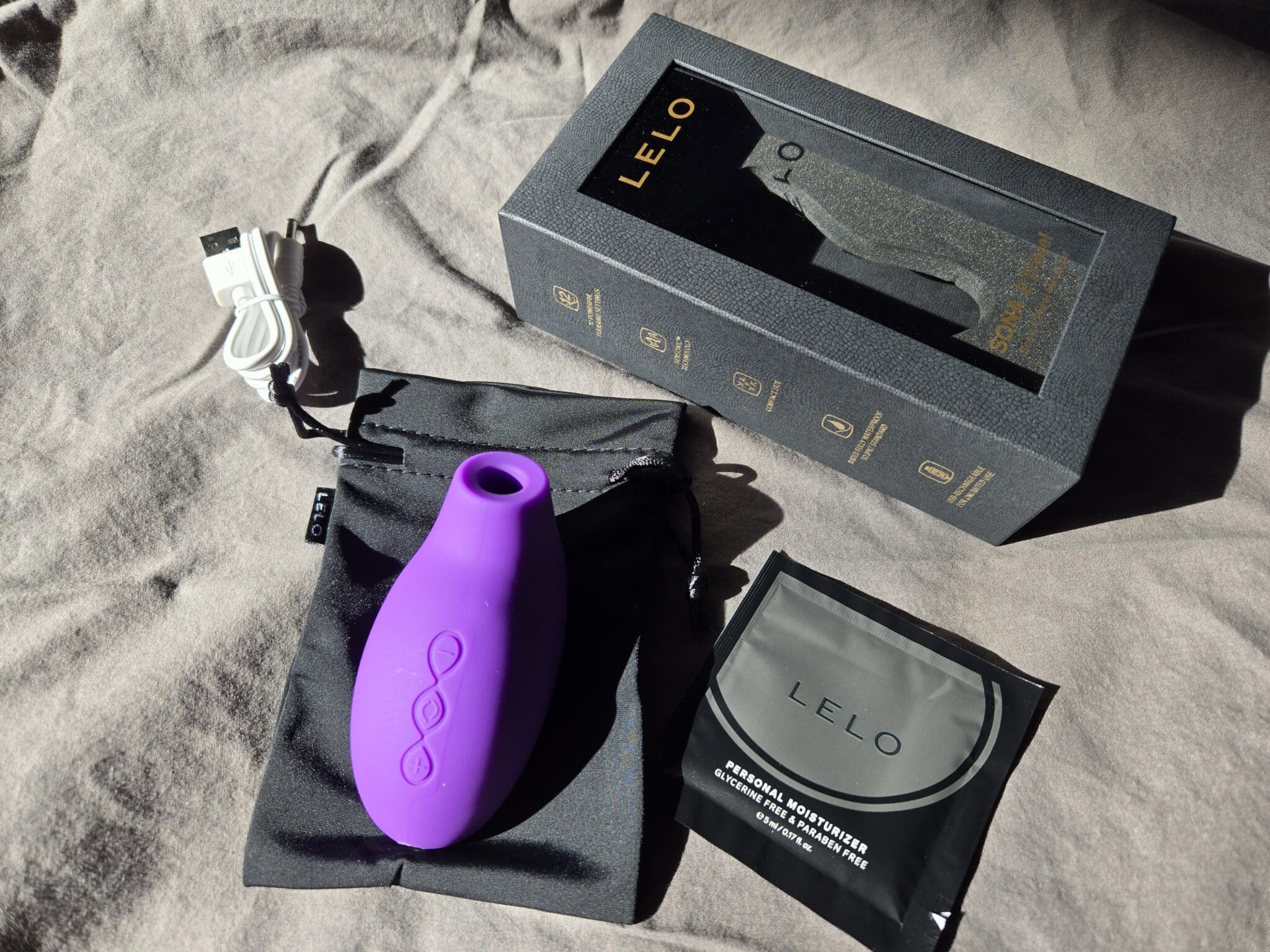 LELO Sona 2 Travel Packaging