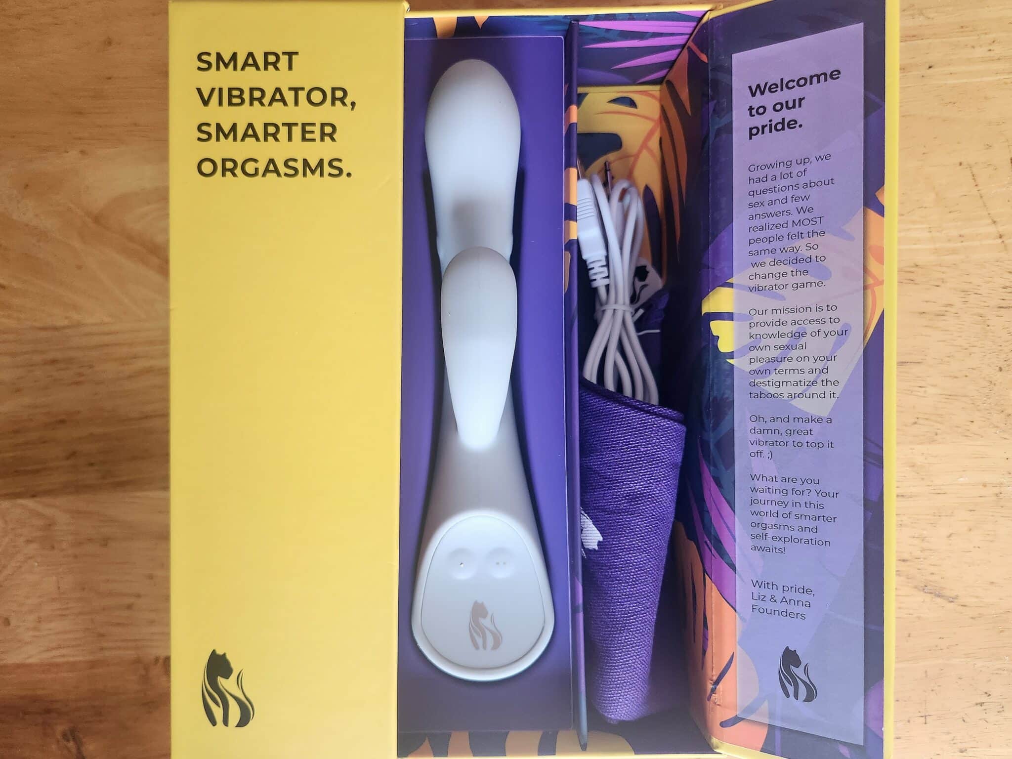 Lioness Smart Vibrator Packaging