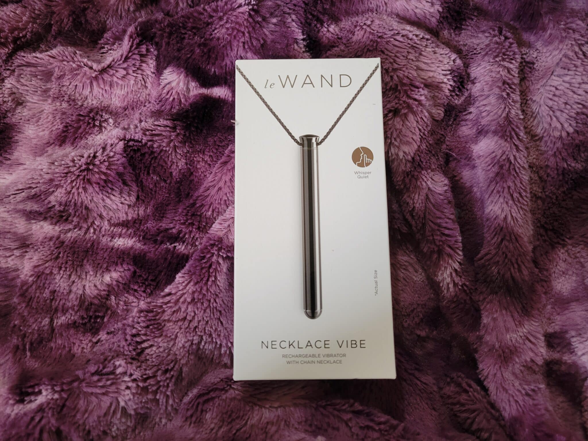 Le Wand Necklace Vibe Packaging