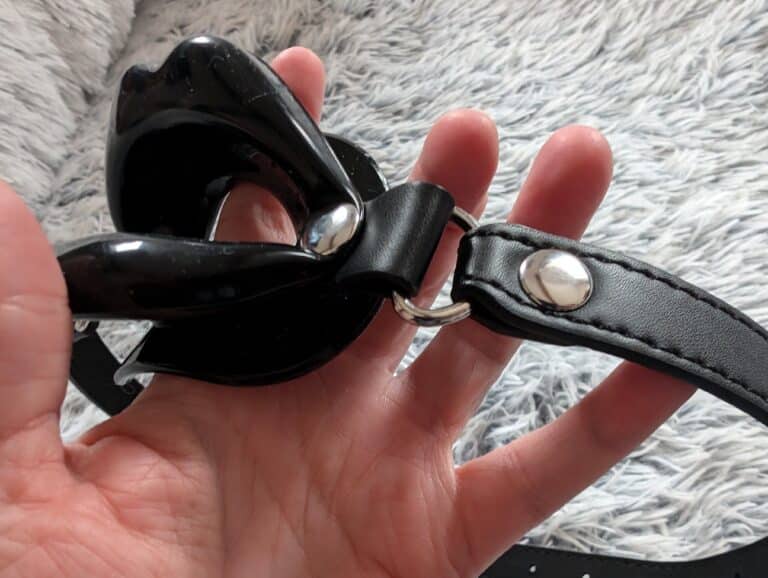 DOMINIX Deluxe Silicone Open Mouth Lip Gag Review