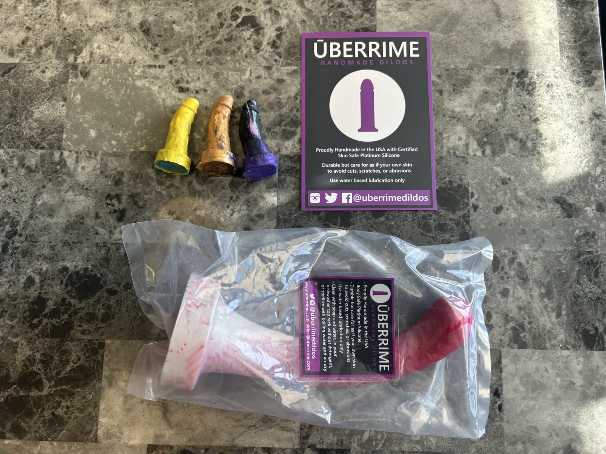 Uberrime Pegging Dildo Packaging