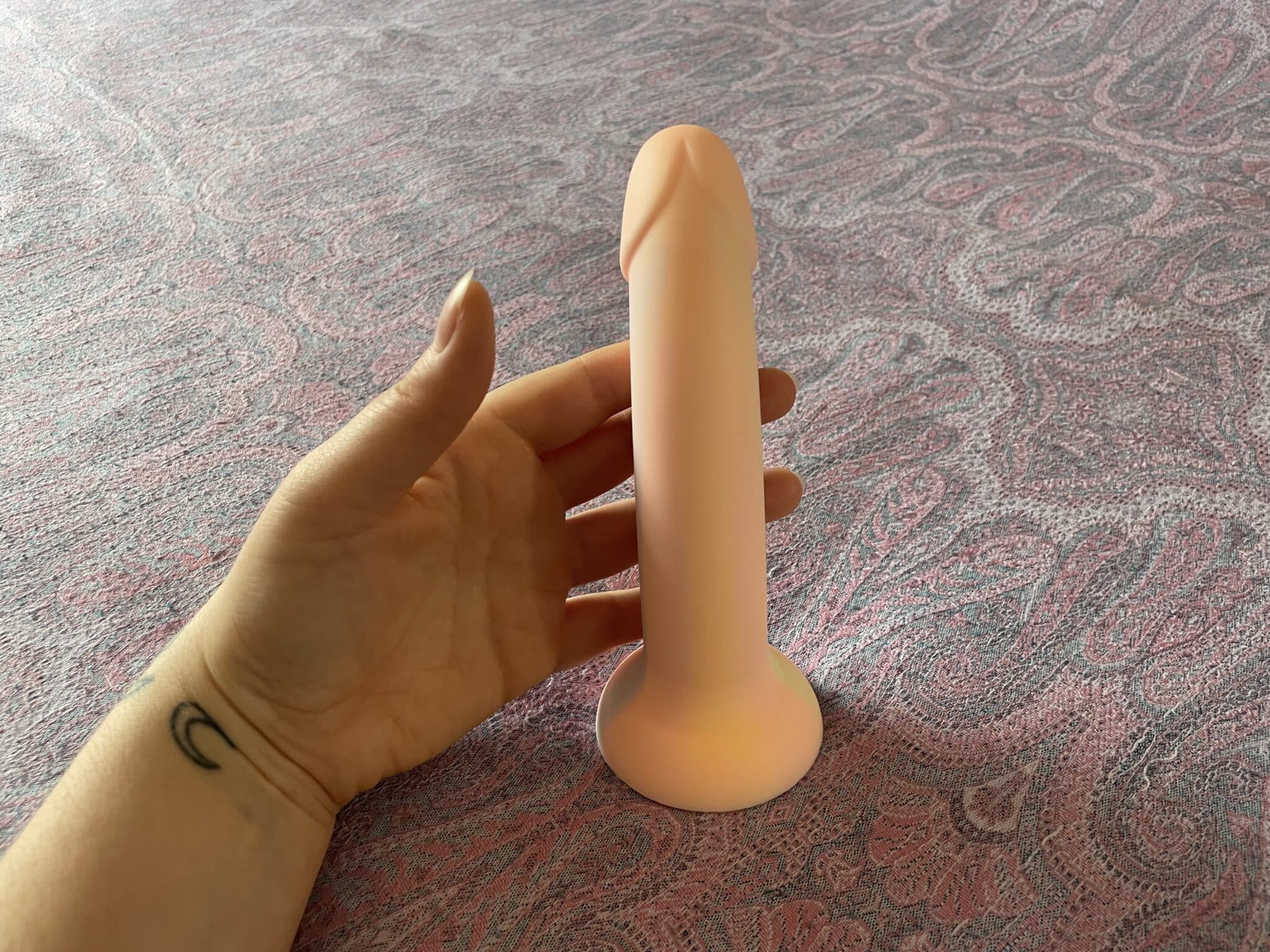 Love to Love Dildoll Fantasia Silicone Dildo Materials and care