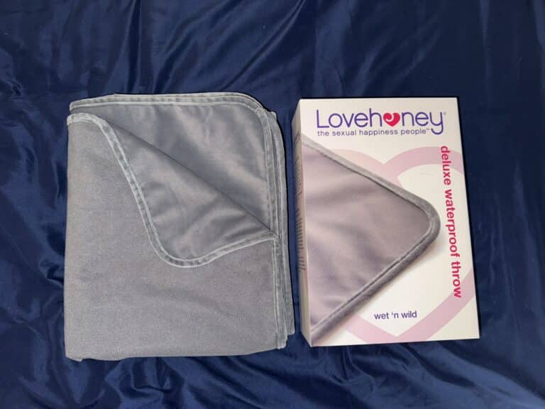 Lovehoney Luxury Waterproof Throw Review