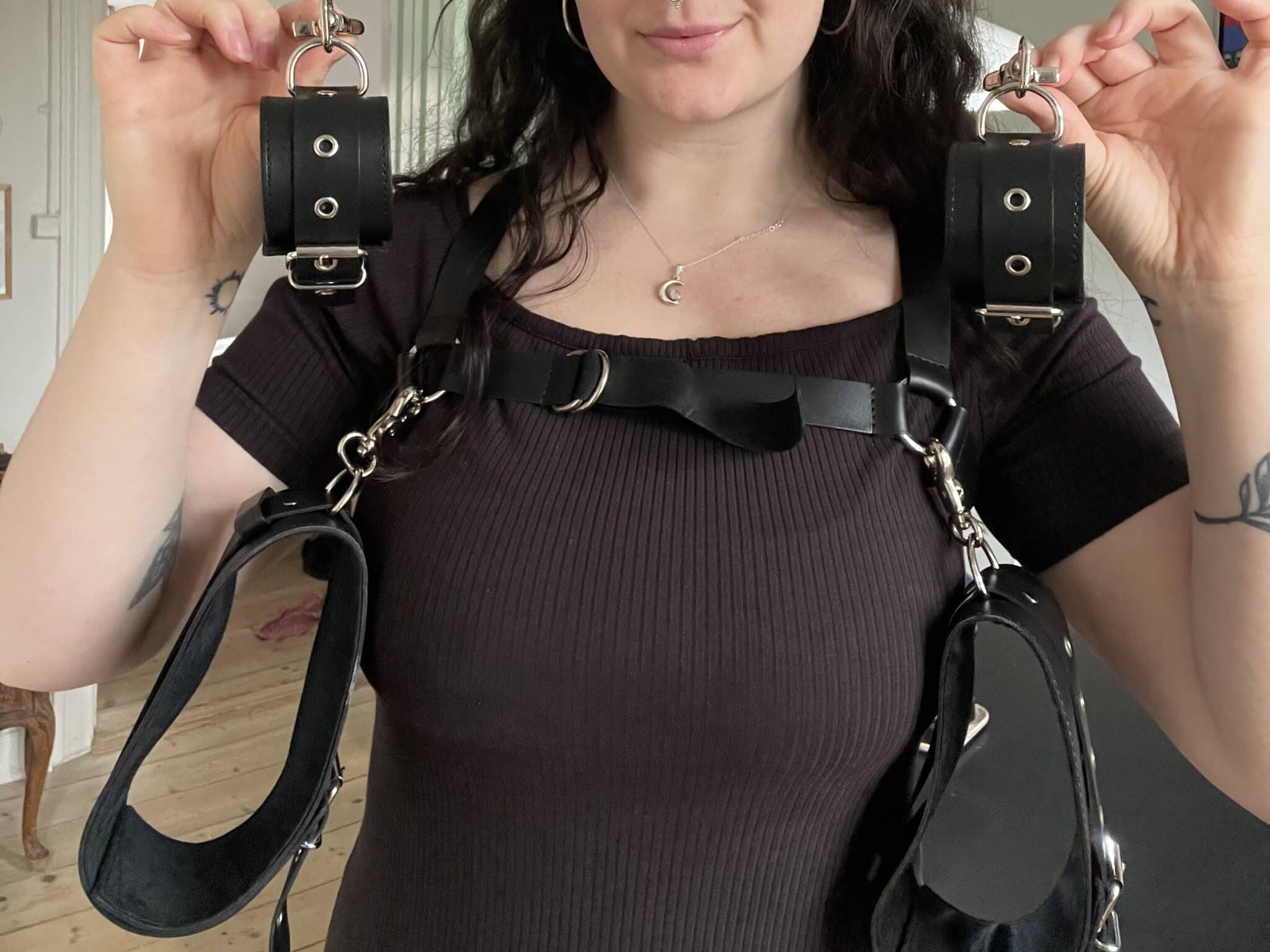 Strict Thigh Sling With Wrist Cuffs Review