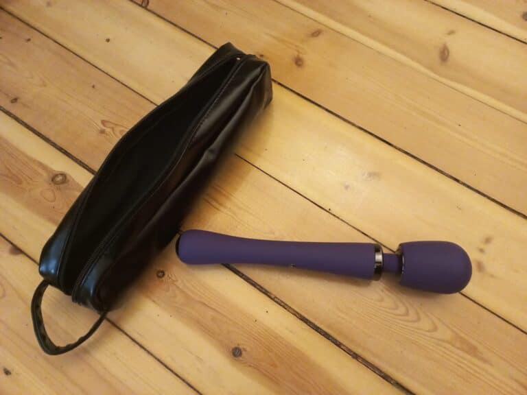 Lovehoney Desire Luxury Wand Vibrator - <