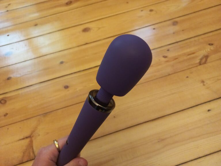 Lovehoney Desire Luxury Wand Vibrator - 
