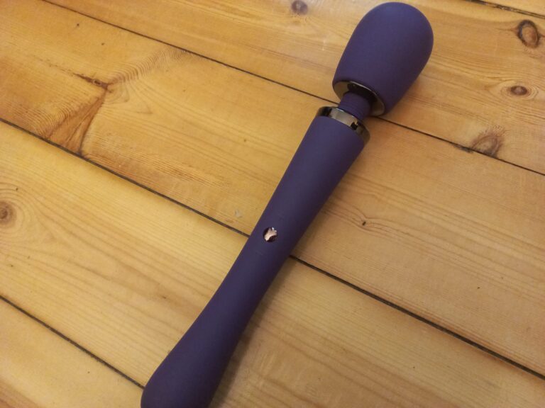 Lovehoney Desire Luxury Wand Vibrator - 