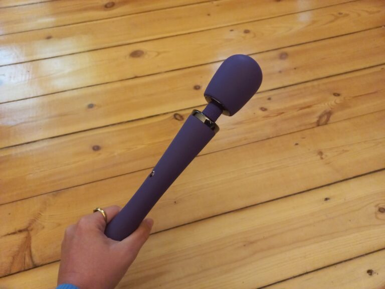 Lovehoney Desire Luxury Wand Vibrator - 