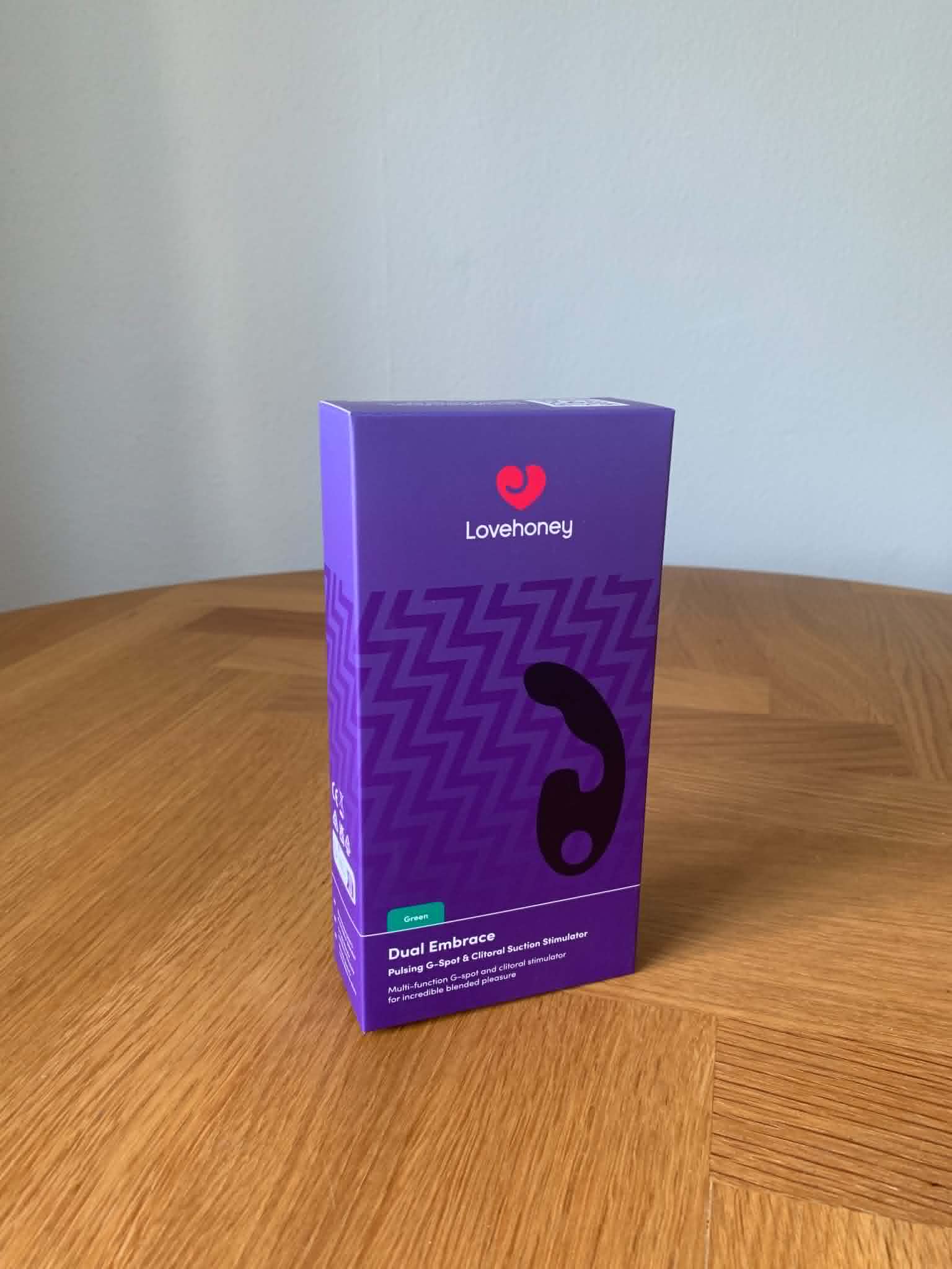 Lovehoney Dual Embrace Pulsing Clitoral Suction Dual Stimulator Performance